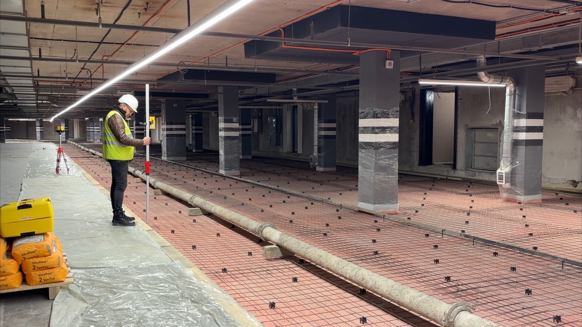 Бетонный пол подземного паркинга. Что делать, если толщина менее 70 мм?