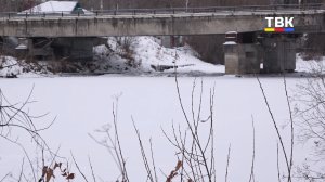 13 рыбаков спасатели сняли с оторвавшейся льдины