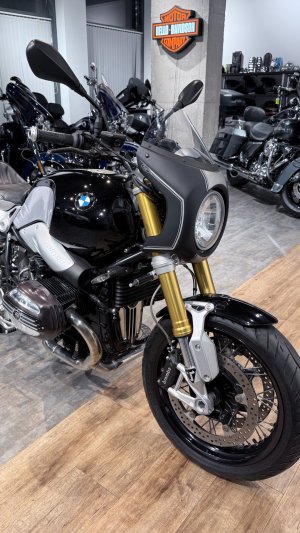 BMW R9T Cafe Racer Retro Edition