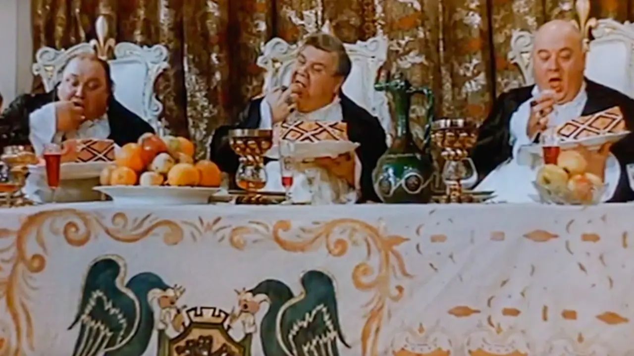 Three fat men's menu 7