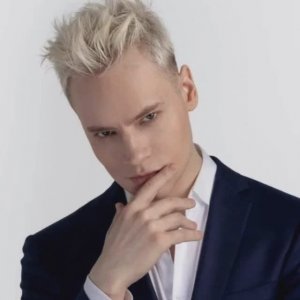 Безграничная... Беззаветная... Безусловная... Народная любовь...