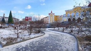 Поездка к врачу/Русский драматический театр и голуби / дети и покупки .