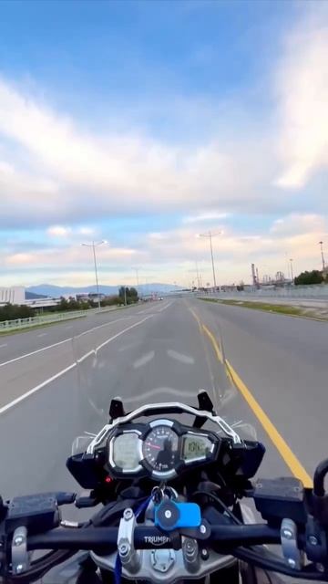 1200ый Triumph Tiger Explorer