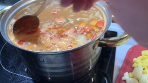 Квашу капусту! Мариную утку! Фасолевый супчик!