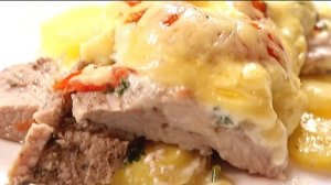 МЯСО ПО-ФРАНЦУЗСКИ В ДУХОВКЕ ИЗ СВИНИНЫ😋👍