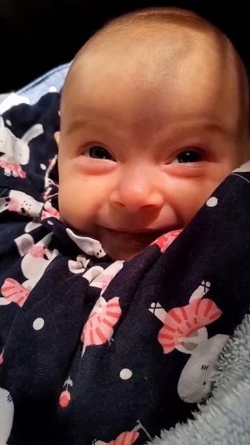 1 месяц, 24 дней (16 сентября 2022)Агукает .mp4