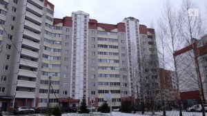 Оригинально решили проблему плесени: в Ярославле управляющая компания замазала швы дома герметиком