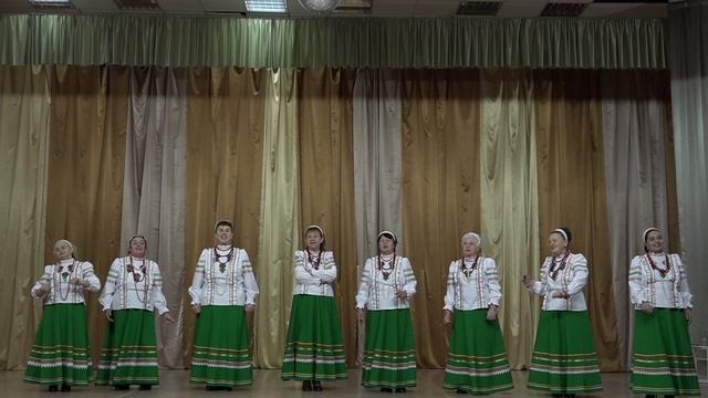 Молода я молода