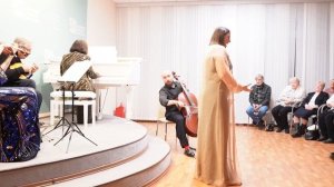 Ольга Сидоренко (Гужова) исполняет  «Вернись в Сорренто». Скрипка — Ирина Павлихина