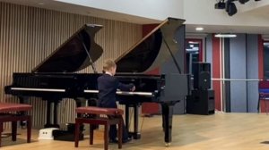 Болезнь куклы. Чайковский. На фортепиано.