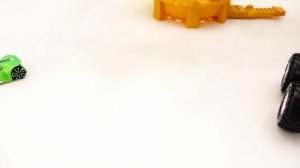 Влад вместе с братом играют с Hot Wheels Monster Truck! Видео для детей!