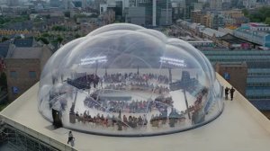 Показ коллекции Alexander McQueen весна-лето 2022