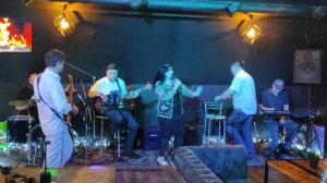 Ира Праздник поёт джаз.mp4