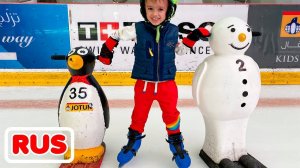 Ники и Влад развлекаются с мамой и играют со снегом в зимнем игровом центре для детей!