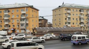 Цветы на клумбах , первый снег. Владивосток