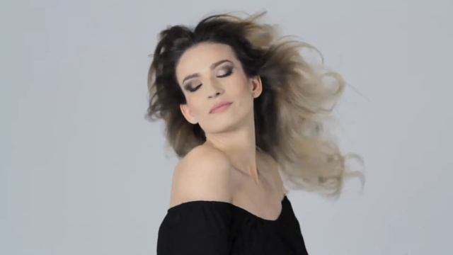 Холодный блонд с затемненной прикорневой зоной от Bianca Lux