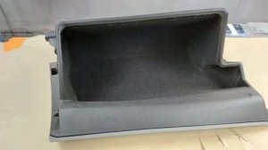 Оклейка бардачка авто (перчаточного ящика) карпетом своими руками