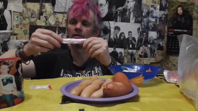 мукбанк кампот сасиськи сардельки горбы куриные булочка смотреть онлайн