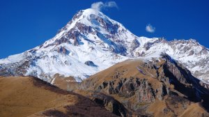 Путешествие по Грузии в 4К, горы и море (Тбилиси, Гудаури, Казбеги, Батуми,Сарпи