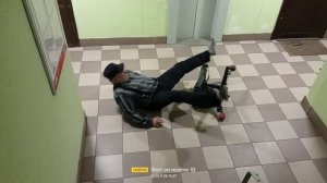 Офисное кресло на электромоторах