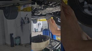 Есть ли недолив масла в редукторе (трансмиссии) Geely Starship 7 и сколько литров нужно при замене