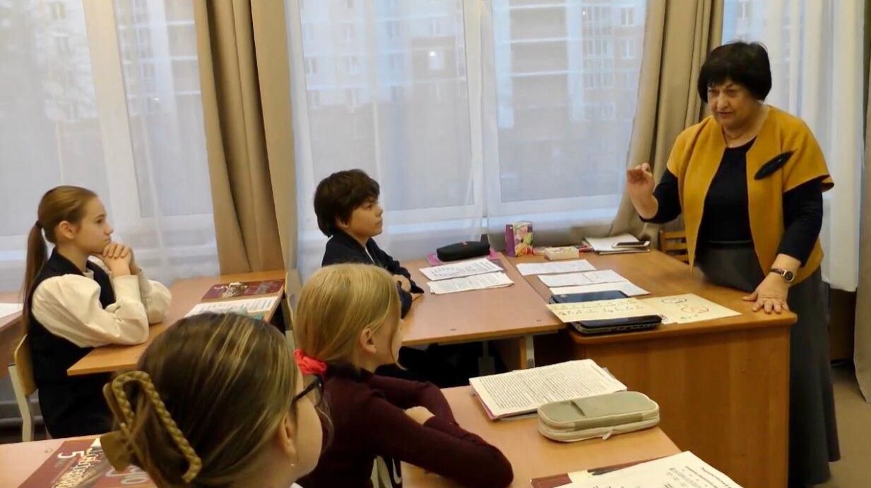 «Её Высочество - Тональность»( открытый тематический урок сольфеджио в 6 классе)