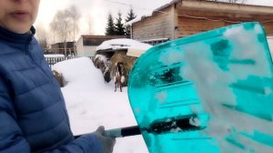 26-11-2025 Деревенская жизнь / у каждого своя лопата.