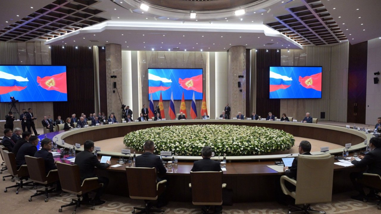 В правительственной резиденции «Ынтымак Ордо» российско-киргизские переговоры, Бишкек 26 ноября 2025