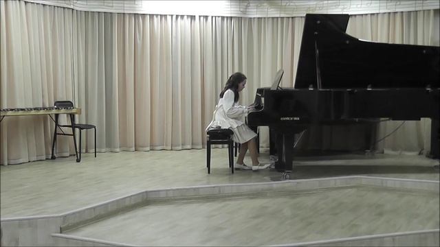 П.И. Чайковский «Итальянская песенка» Исп. Виктория Садыкова (фортепиано) смотреть онлайн