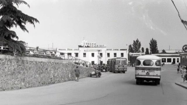 Алушта сквозь время от ИИ