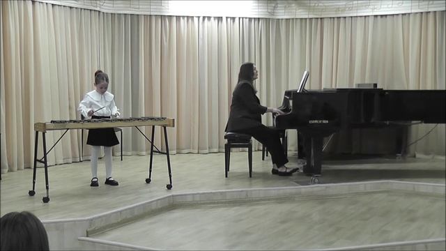 Музыка А Спадавеккиа, Слова: Е. Шварц «Добрый жук» Исп. Алиса Двойнишникова (ксилофон) смотреть онлайн