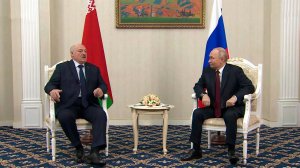 Лукашенко предложил Путину провести переговоры по украинскому конфликту в Минске.