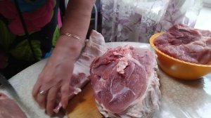 Разделка мяса свинина.