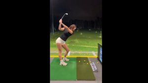Девушки и гольф, подборка коротких видео.