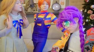 У Руми появилась БЕЗУМНАЯ ФАНАТКА ! Чаки подарил М3ган участницу К поп Охотниц На Демонов!