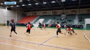 Сборная Мирного взяла золото на баскетбольном турнире памяти воинов СВО