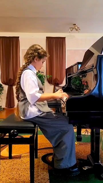 И. С. Бах Двухголосная инвенция. Исп. Шиладжян Анастасия 10 лет