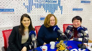 "Голый кондуктор бегал по стене" – в "Переплете" поговорили о ИИ-переводе