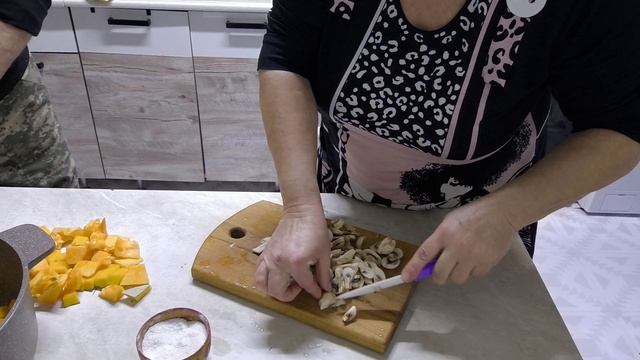 СУП _ с ГРИБАМИ!. Это _  ЯД?