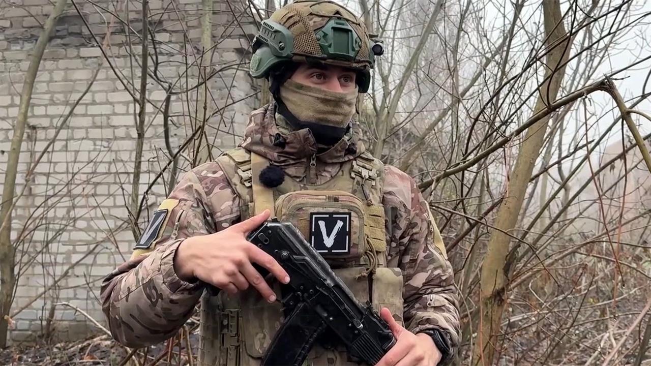 В Красноармейске бойцы группировки "Центр" зачищают улицы от оставшихся в городе боевиков.