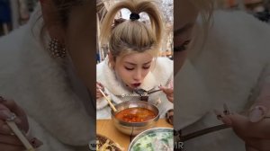 Мукбанг. ASMR. Китайцы едят на камеру. Мокбанг (720p)