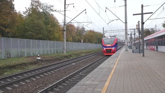 Электропоезд ЭП2Д-0285 (ЦППК) скоростной приг. поезд "РЭКС-экспресс" № 7125 Раменское — Москва.