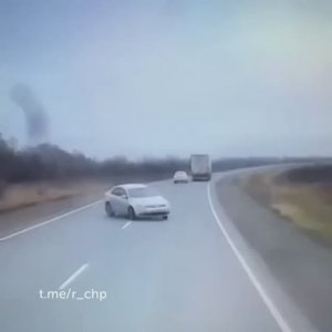 Лобовое с фурой в Оренбуржье: погибли девушка и ребёнок.MP4