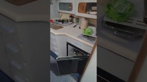 Видеообзор катера SeaRay Sundancer 280