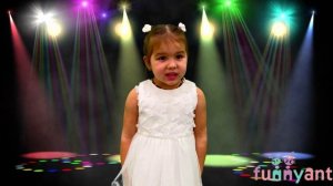 Стихи о маме от детей младшей группы Funny Ant Malahovka