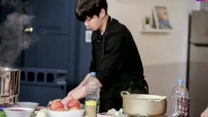 🥗🍜Кулинарные приключения Чонгука: Готовим с улыбкой!