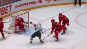 У Денисенко вчера пытались украсть клюшку. Загидуллин, вообще, понимает, что он сделал 🐈