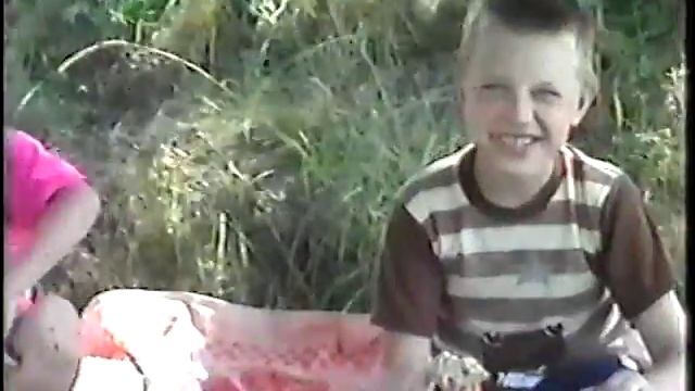 Утка, ягода, кот Персик.... смотреть онлайн