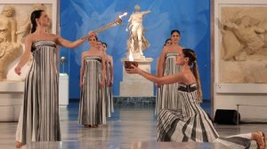 В Греции прошла церемония зажжения олимпийского огня для зимних Олимпийских игр