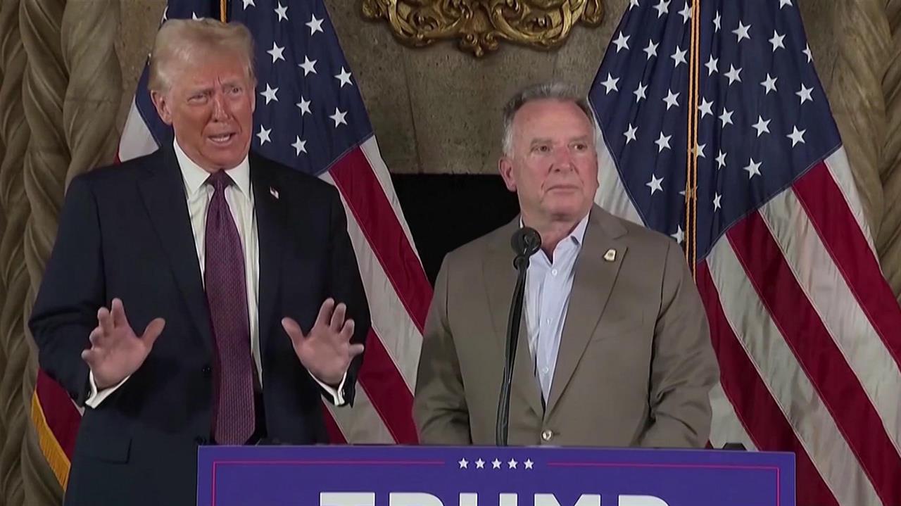 Спецпредставитель президента США Стивен Уиткофф приедет в Москву наследующей неделе.